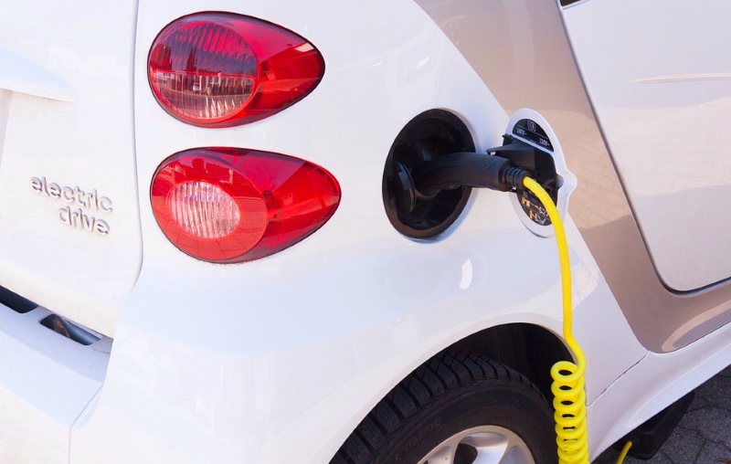 Reino Unido vai banir carros a gasóleo e gasolina até 2040