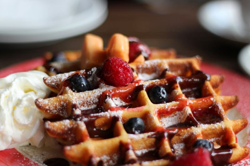 8 receitas de waffles vegan, sem lactose [vídeos]