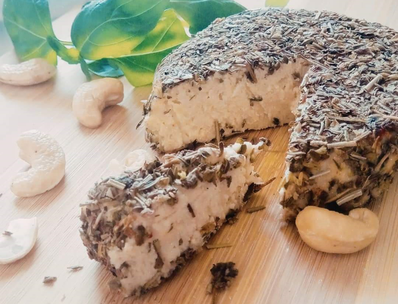 A Queijeira Verde: queijos vegans portugueses confecionados artesanalmente