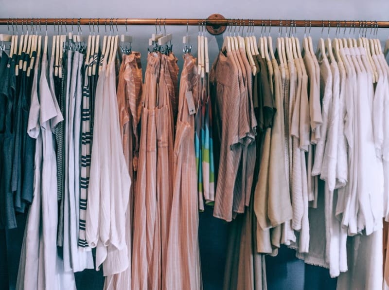 12 razões para comprar roupa em segunda mão