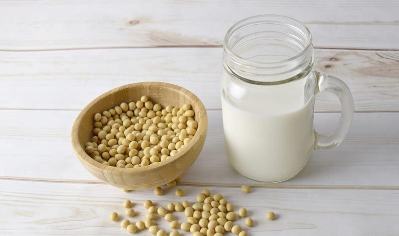 Pode o leite de soja aumentar os sintomas da alergia aos pólenes?